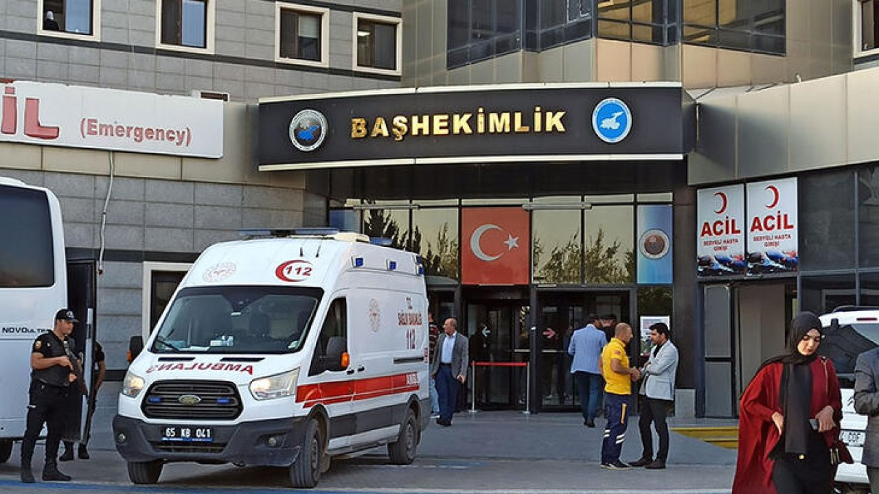 Van'da bir doktor görevi başında darbedilerek yoğun bakıma alındı