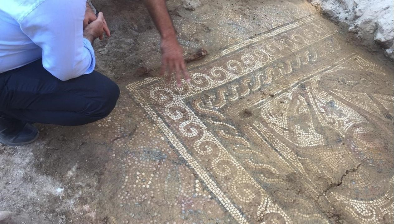 Maraş'ta yapılan kazıda, 1500 yıllık kilise mozaiği bulundu