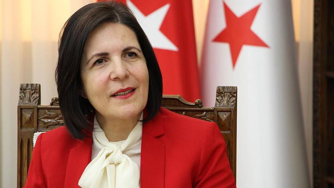 Eski KKTC Başbakanı Sibel Siber 'sahte reçete soruşturması'nda gözaltına alındı