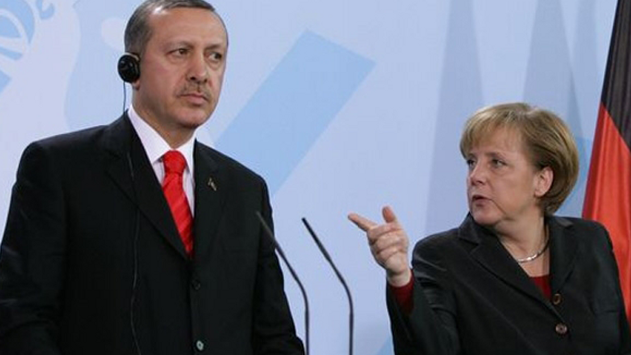 Erdoğan, Merkel ile AB yardımlarını görüştü