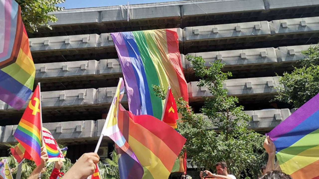 İstanbul Onur Yürüyüşü'nde gözaltına alınanlar hakkında takipsizlik kararı