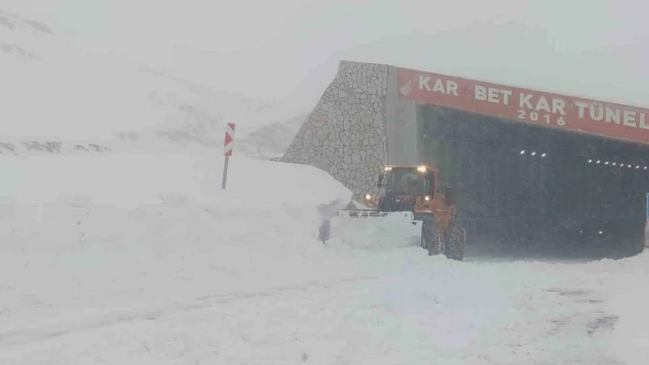 Van'ın Bahçesaray ilçesi için çığ uyarısı