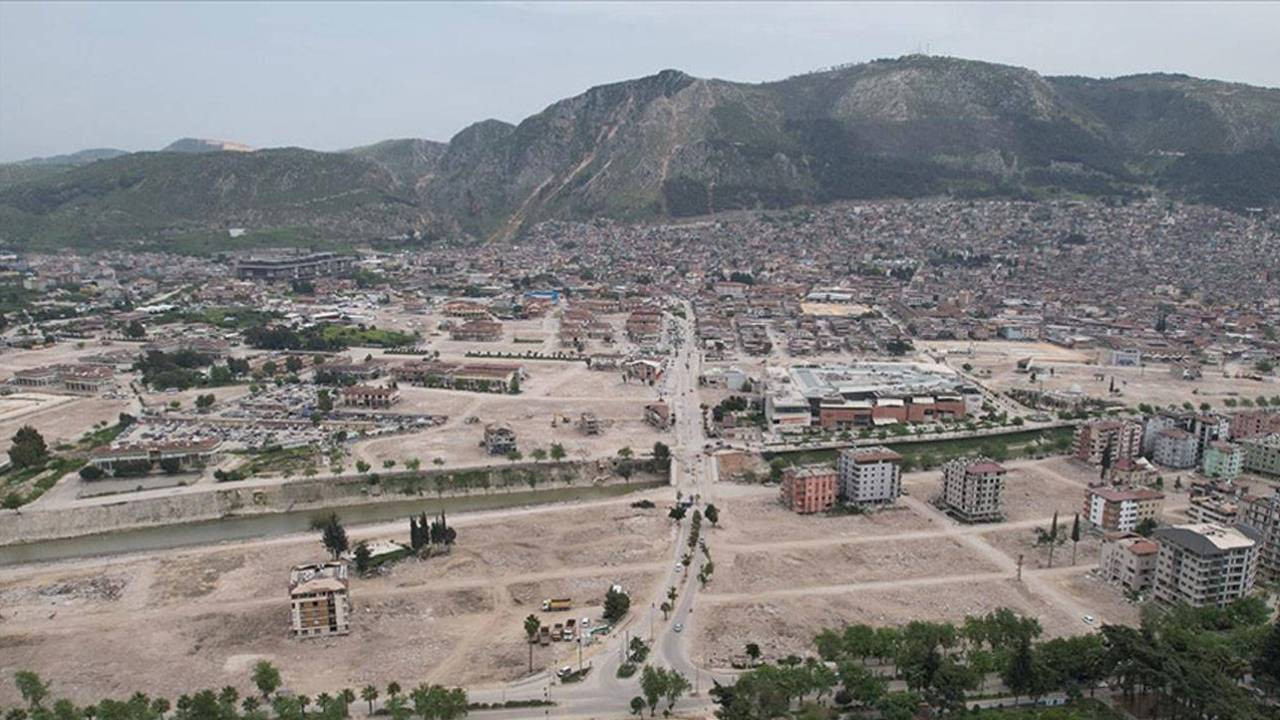 Hatay'da depremde 81 kişinin öldüğü binada yönetmeliğe uyulmamış