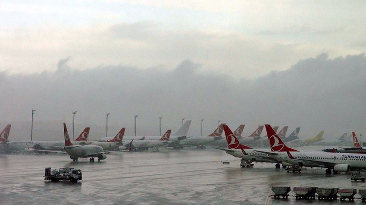 İstanbul'da uçakların zor anları