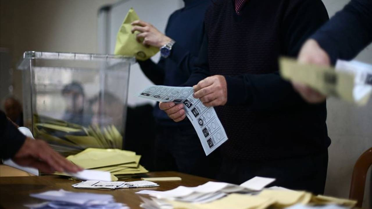 Yerel seçim süreci resmen başladı: YSK, katılacak partileri açıkladı