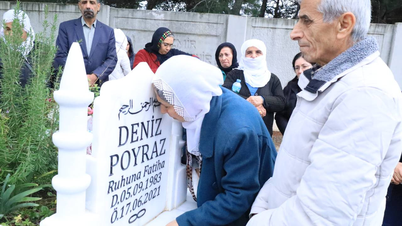 HDP binasında katledilen Deniz Poyraz doğum gününde mezarı başında anıldı: 'Bir Deniz gider, bir Deniz gelir'