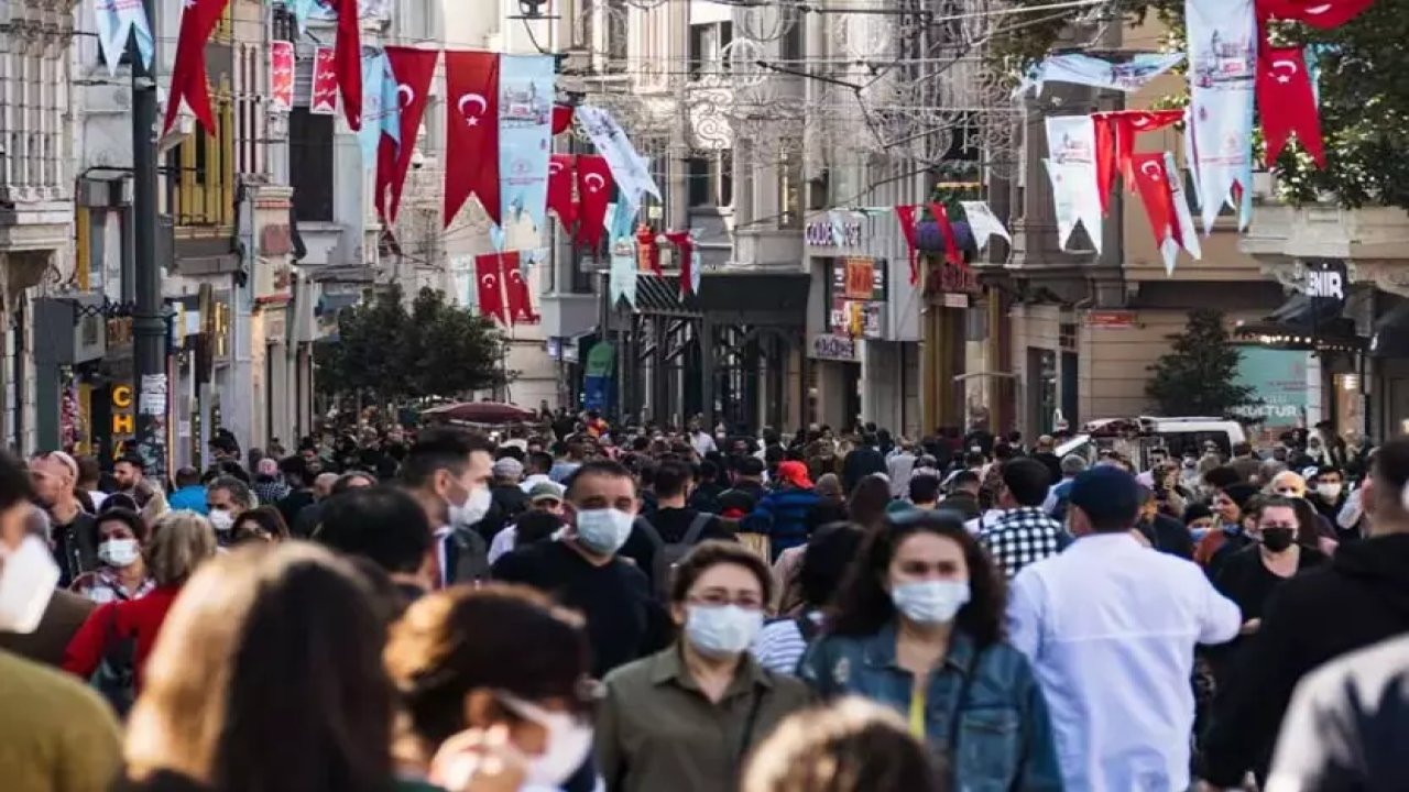 Ateş, kas ağrıları, öksürük… Prof. Dr. Esin Davutoğlu anlattı: Türkiye ‘kombo salgın’a teslim