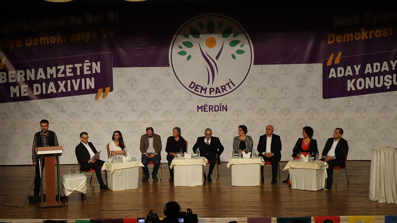 DEM Parti Mardin Büyükşehir Belediye Eşbaşkan aday adayları kendini tanıtıyor