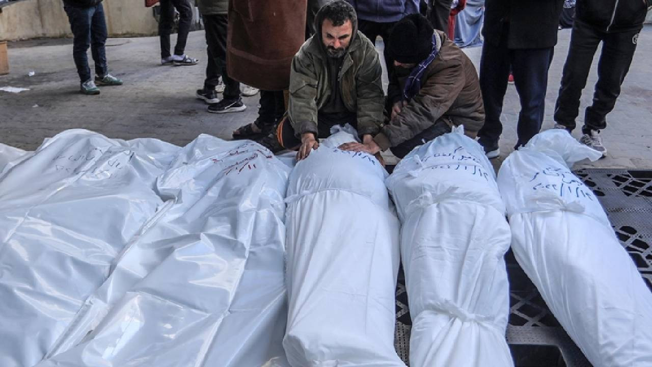İsrail'in Gazze'de öldürdüğü Filistinlilerin sayısı 24 bine doğru ilerlerken, yaralı sayısı 60 bini aştı