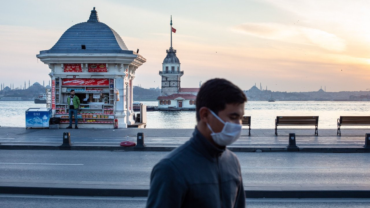 Maske uyarısı: Salgın çocuklarda daha fazla görülüyor