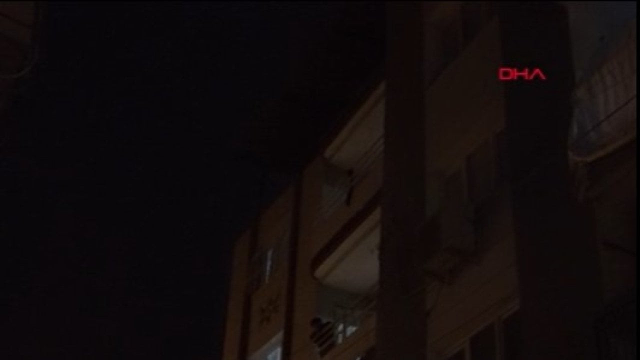 Babasını bıçakla öldürdü, kendini ihbar etti