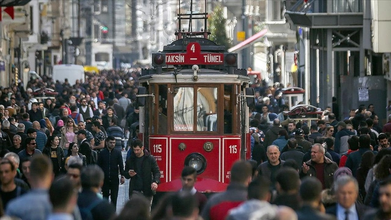 Deprem etkisi: Türkiye nüfusu 2023'te sadece 92 bin kişi arttı