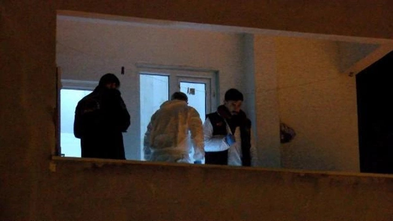 Anne babasını ve kardeşini katleden fail tutuklandı