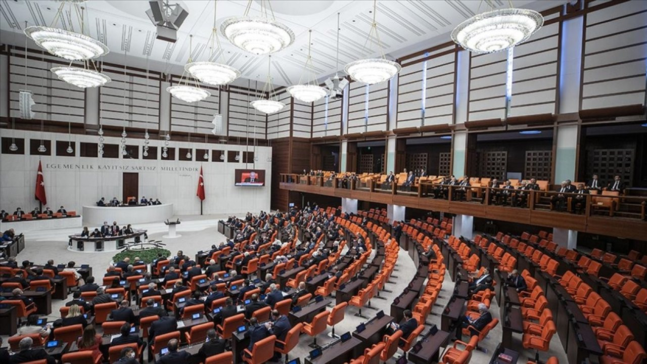 DEM Parti'den kanun teklifi: Emeklilere yılda 3 defa 11 bin TL ikramiye verilsin