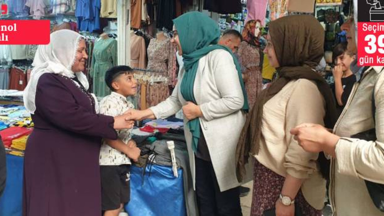 DEM Parti Erzurum adayı Gülderen Varlı: 'Eşbaşkanlık sistemiyle kadının rengini kente taşıyacağız'