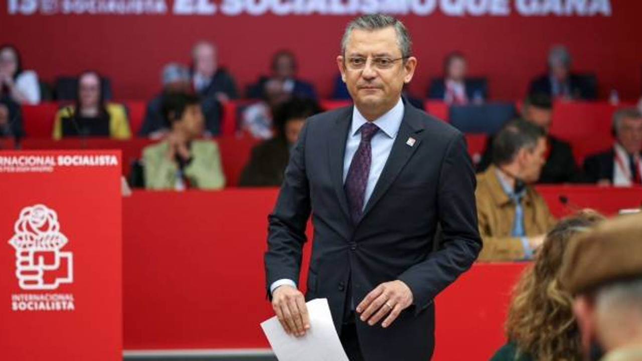 Özgür Özel, Sosyalist Enternasyonal Başkan Yardımcılığı'na seçildi