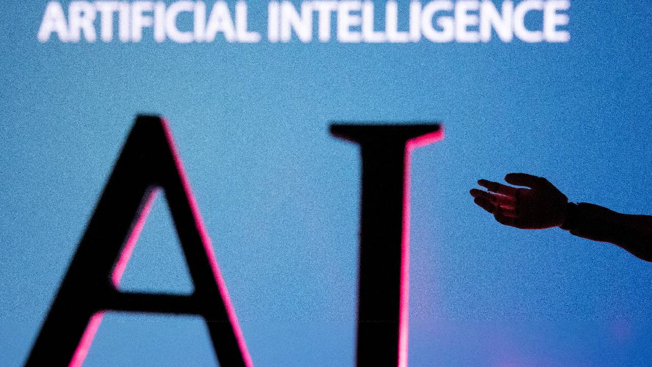 Elon Musk, OpenAI'yi asıl misyonundan vazgeçip kâr amacı güttüğü gerekçesiyle dava etti