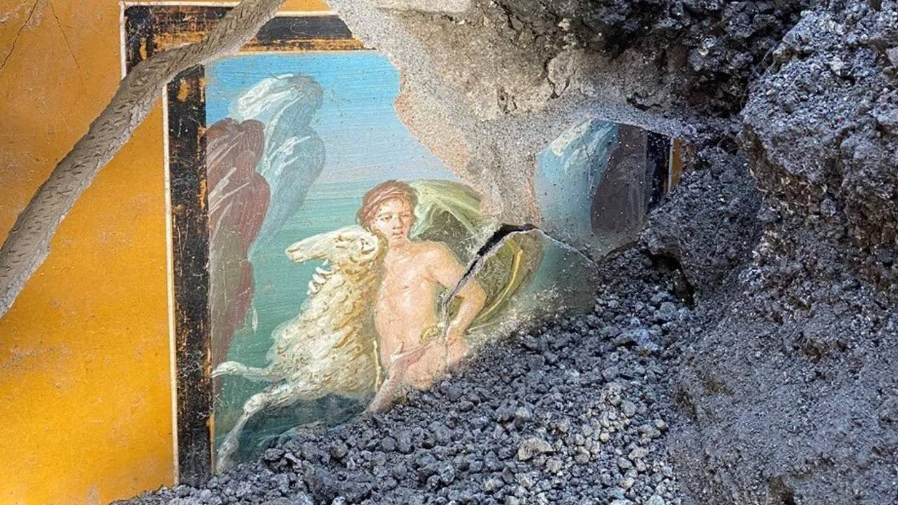 Yunan mitolojisinin 'ikizleri' Pompeii'de: 2 bin yıllık duvar resmi keşfedildi