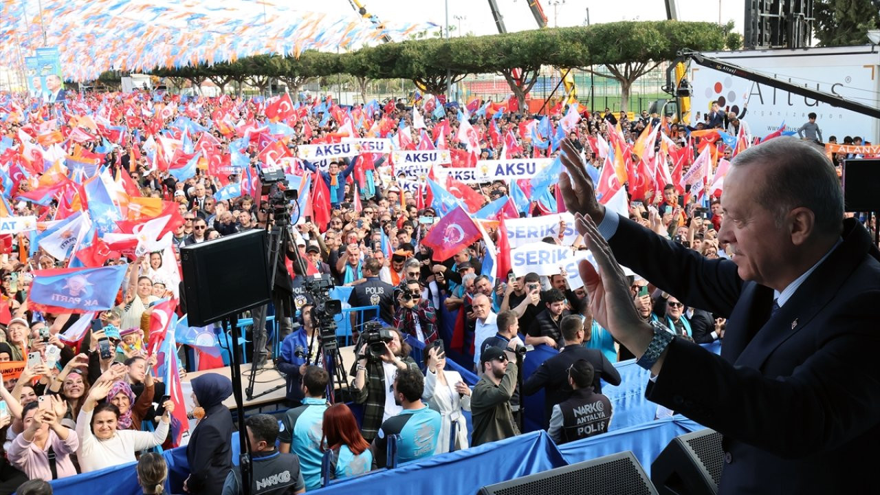 Erdoğan: Çalışanların, emeklilerin yaşadığı zorlukları görmezden gelmiyoruz