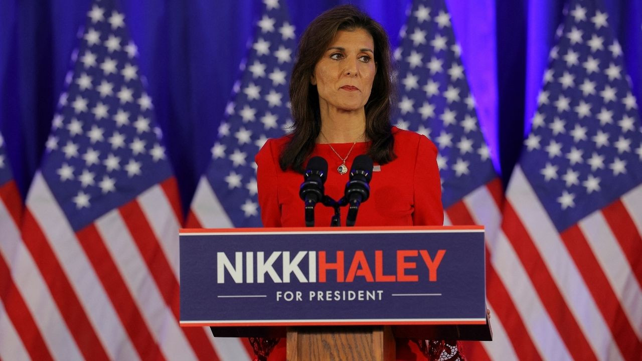 Trump'ın tek rakibi Haley, ön seçimlerden çekildi