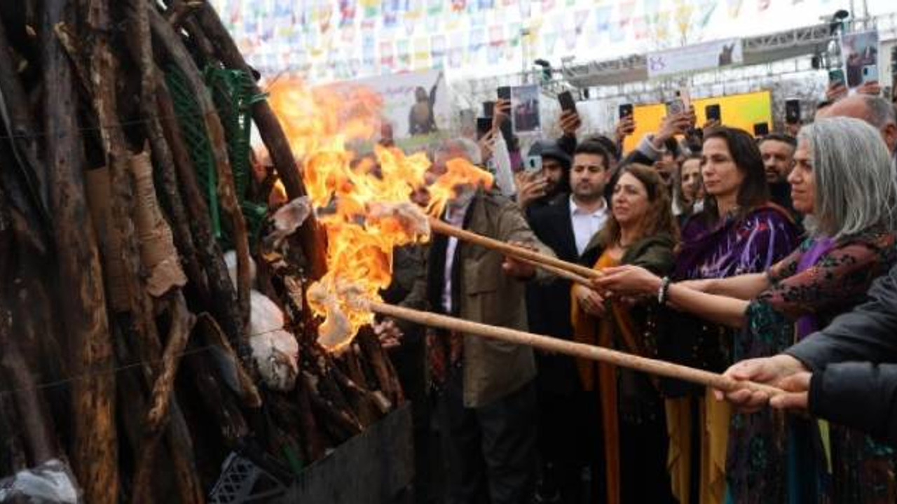 2024 Newroz'unun ilk ateşi Karakoçan'da yakıldı