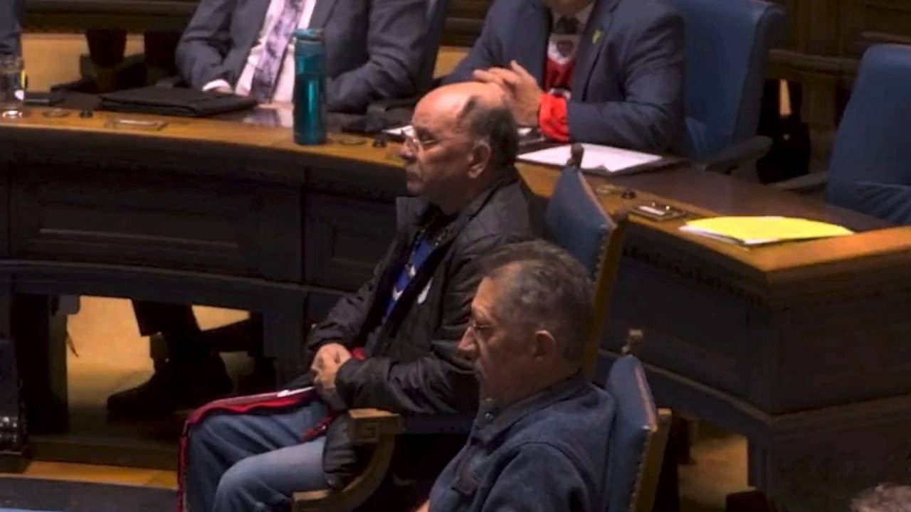Doğumda karıştırılınca birbirlerinin hayatlarını yaşadılar: Kanada eyaleti resmen özür diledi
