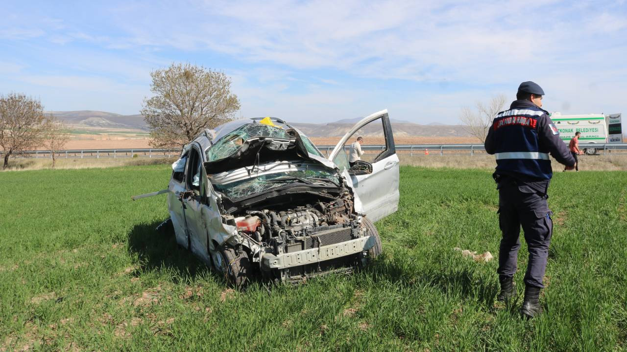 Oy kullanmaya giden aile Nevşehir'de kaza yaptı: Bir ölü, iki yaralı