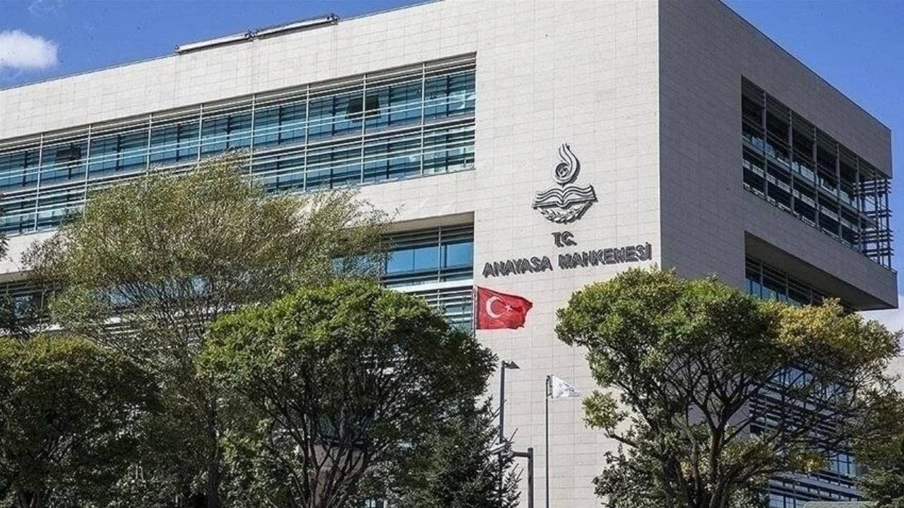 Anayasa Mahkemesi'nden Gecekondu Kanunu’na kısmi iptal kararı