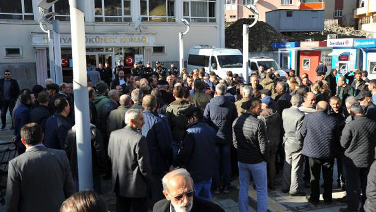 Öğretmen kız öğrencisine tacizden tutuklandı