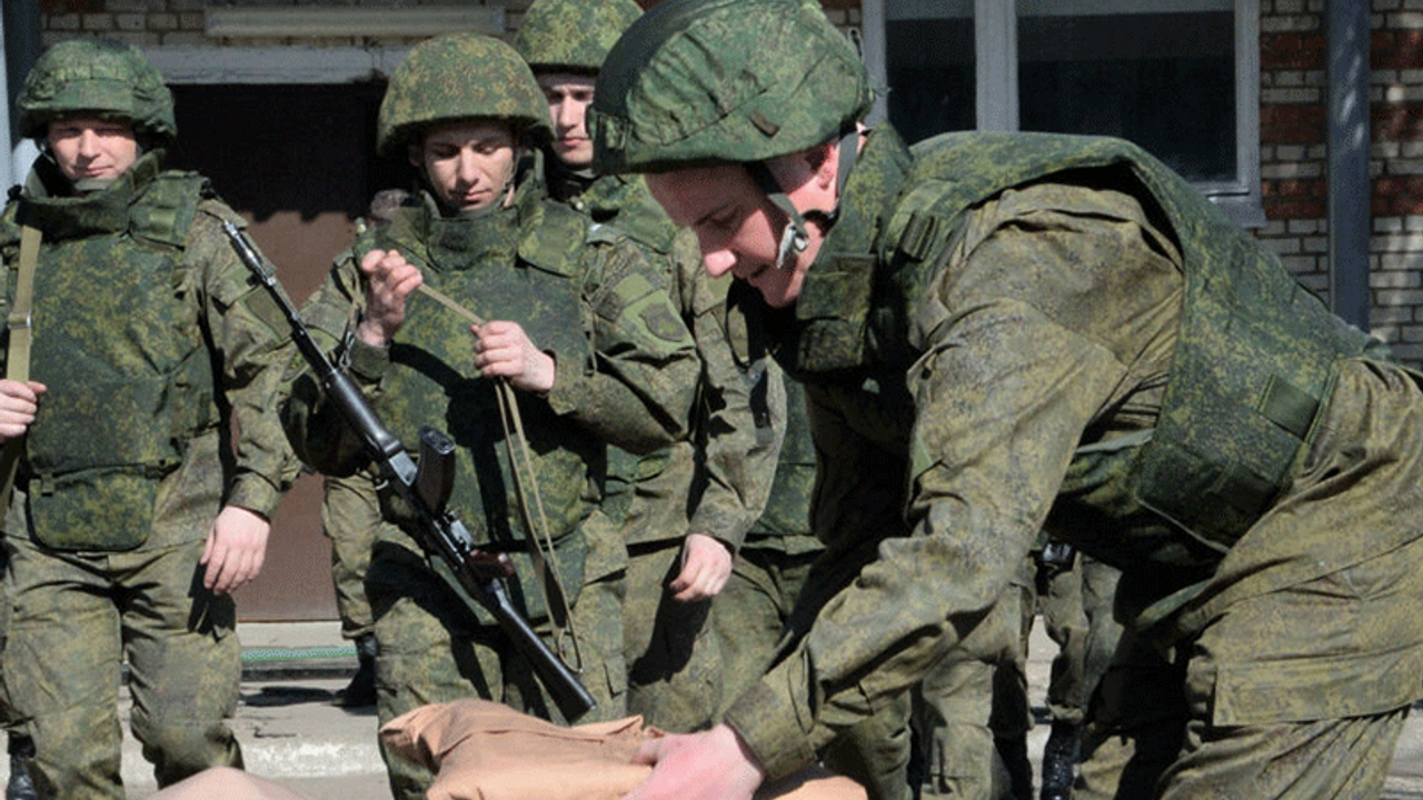 Rus bomba uzmanları Suriye'den geri döndü