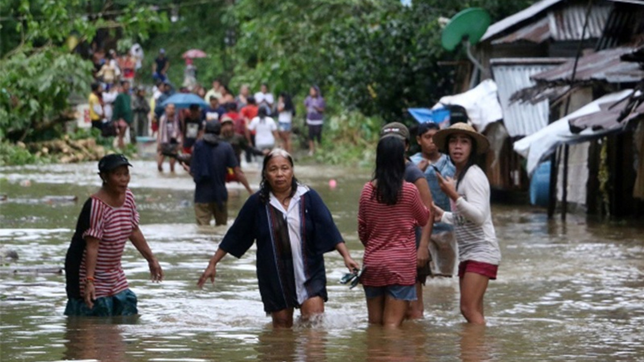 Filipinler'de fırtına felaket getirdi