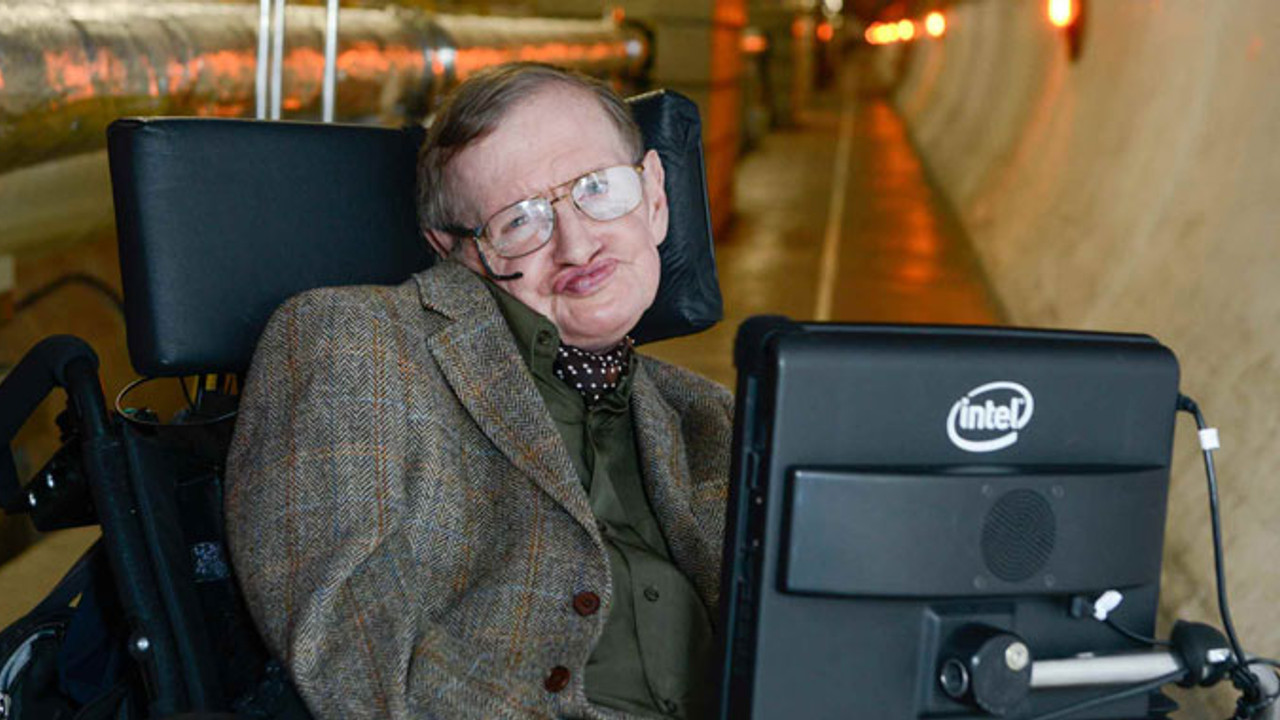 Stephen Hawking uzaya gidiyor