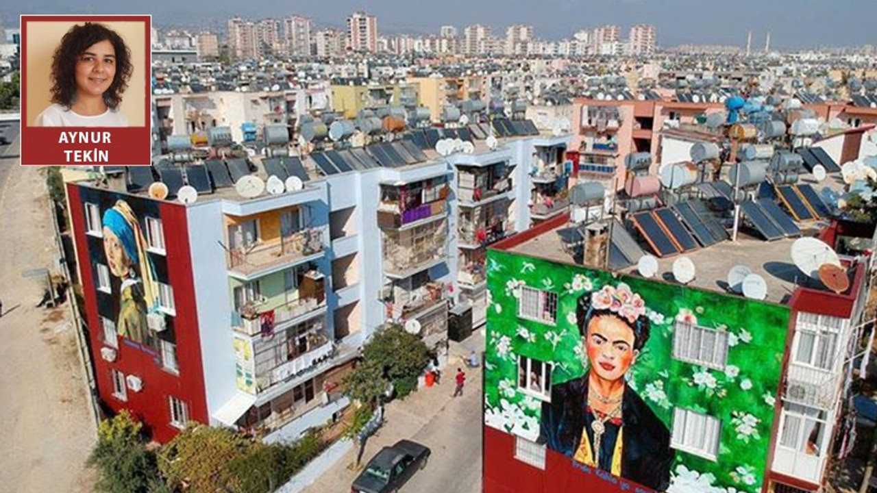 Sabah kahvesini Frida’yla içiyorlar