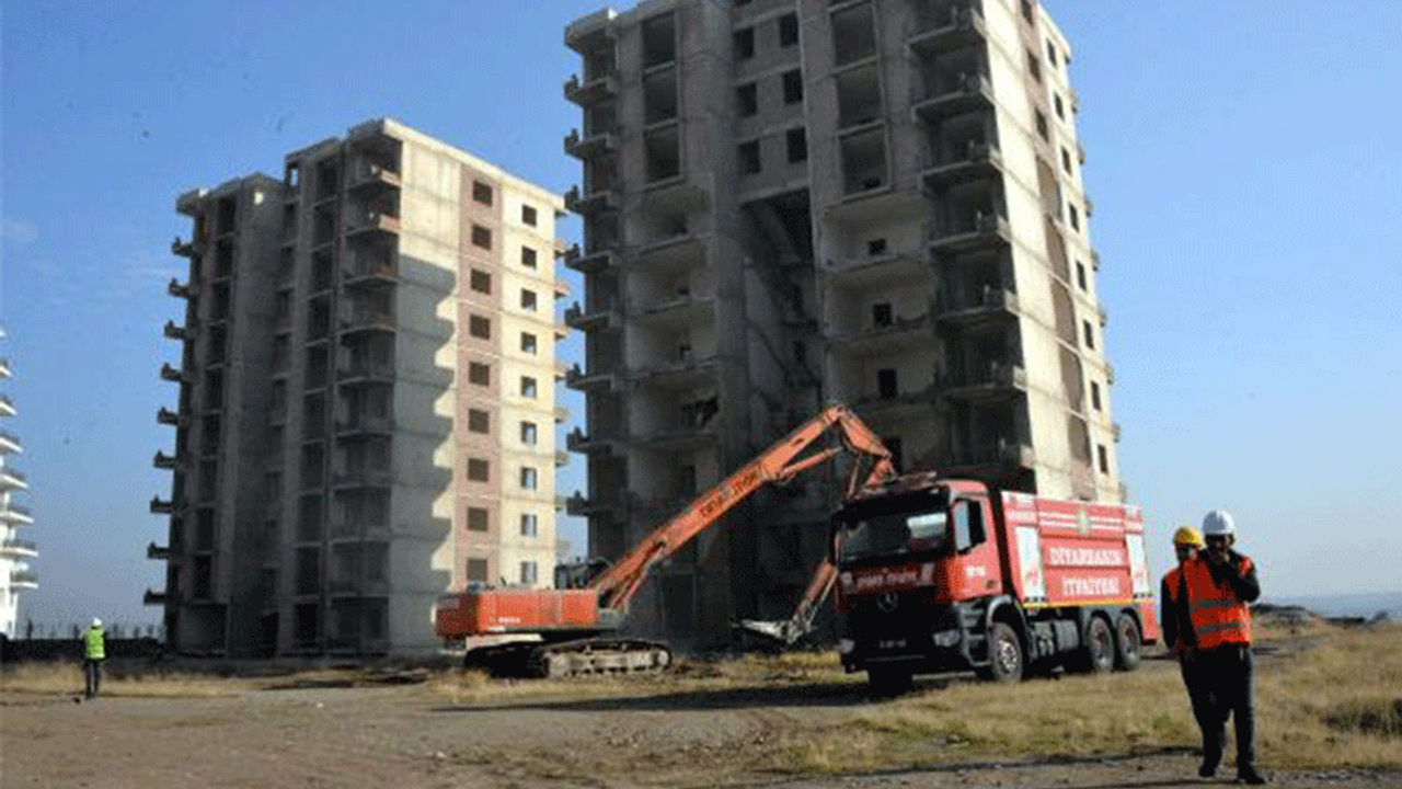 Kırklar Dağı'ndaki konutların yıkımına başlandı