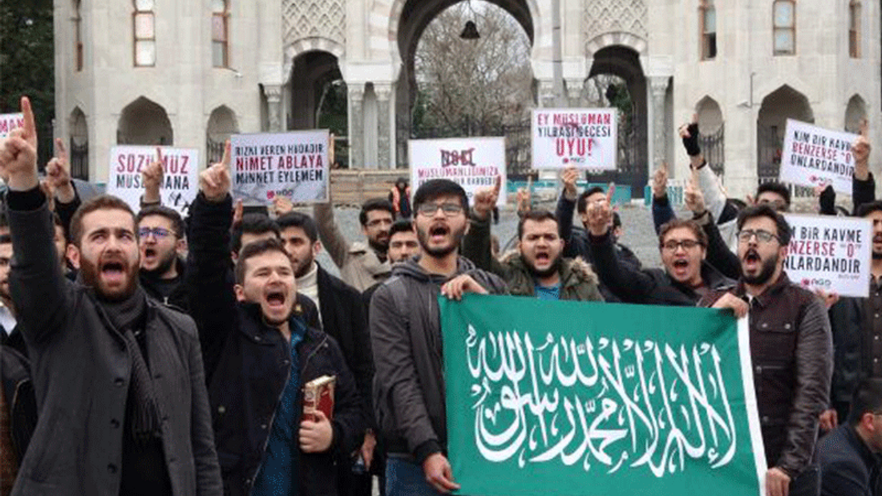 Beyazıt'ta yılbaşı protestosu