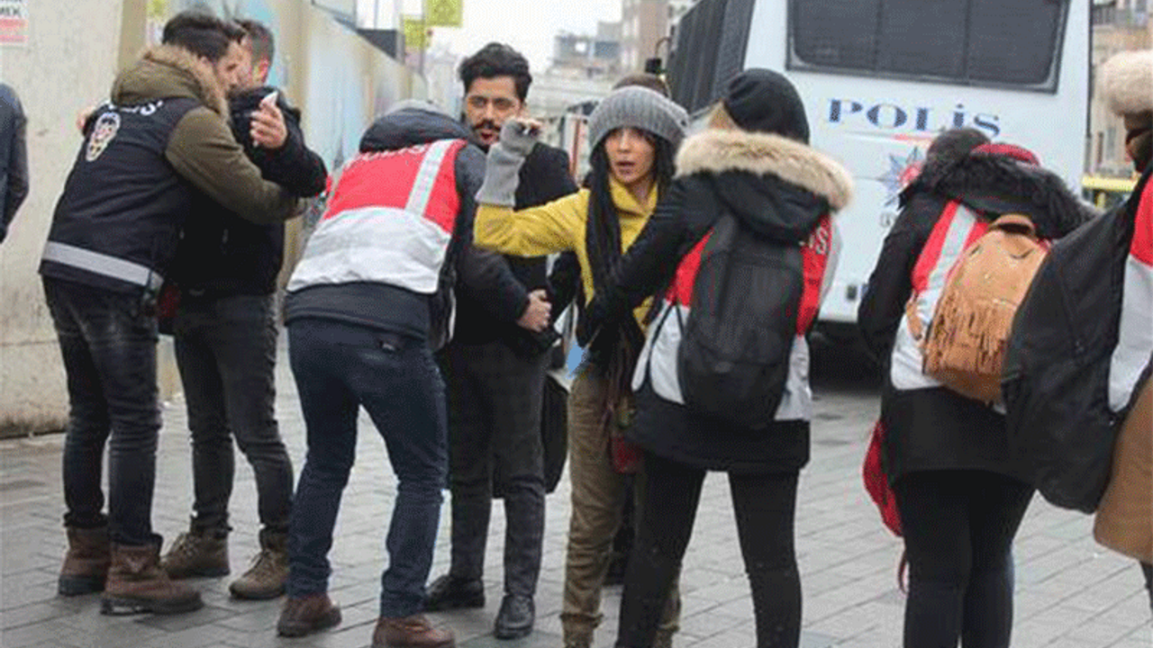 Polis, Taksim'e gidenleri tek tek arıyor