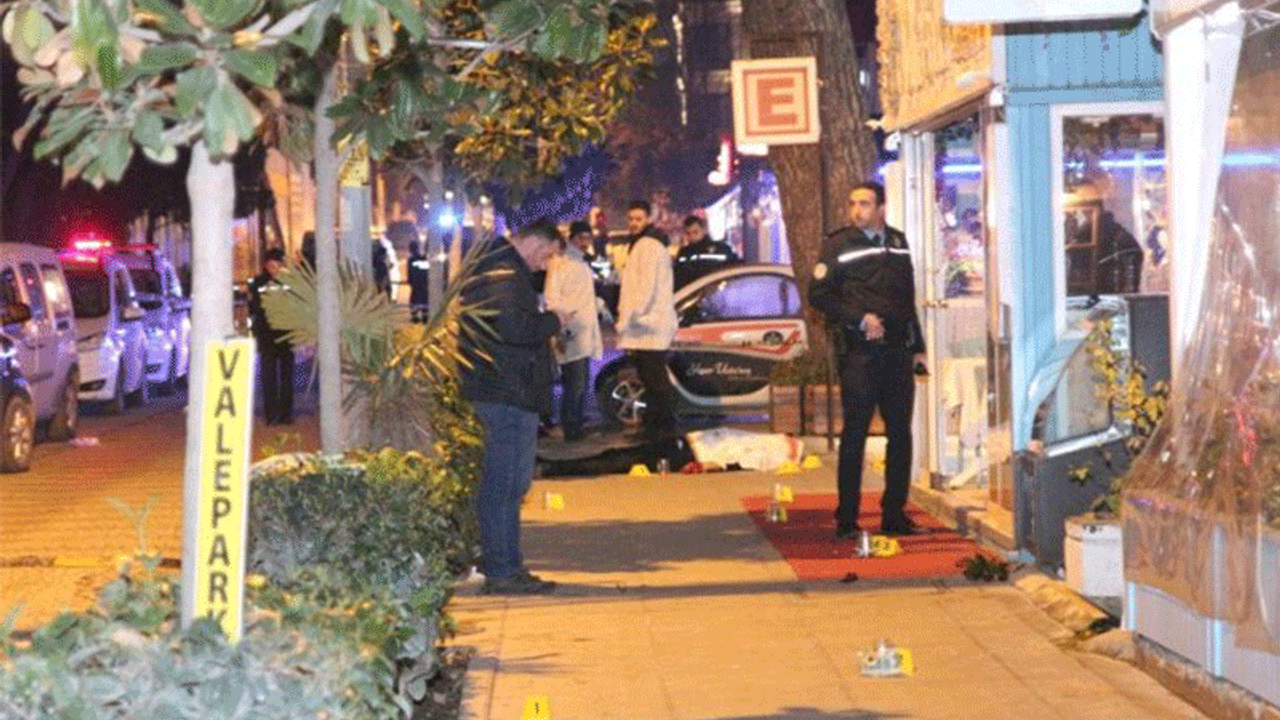 Kadıköy'de silahlı kavga: 2 ölü