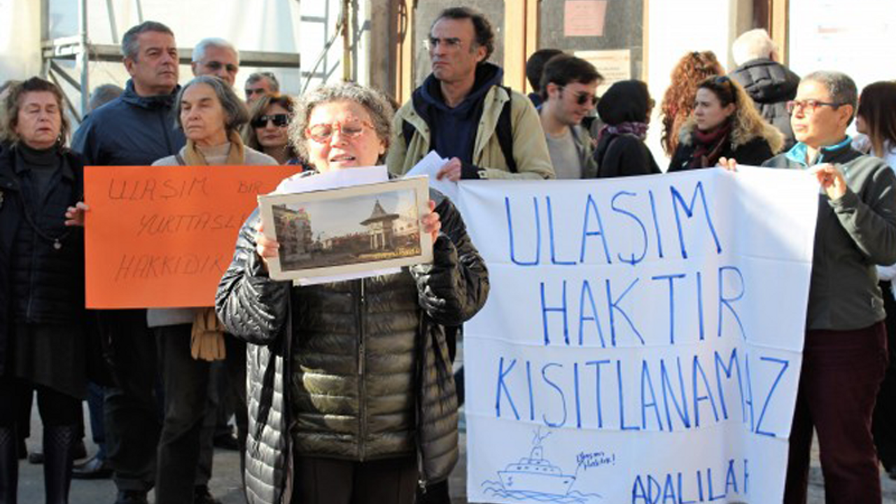 Adalıların İBB protestosuna turistler de katıldı