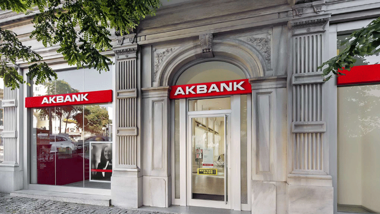 Akbank'tan Türk Telekom'a yakın izleme