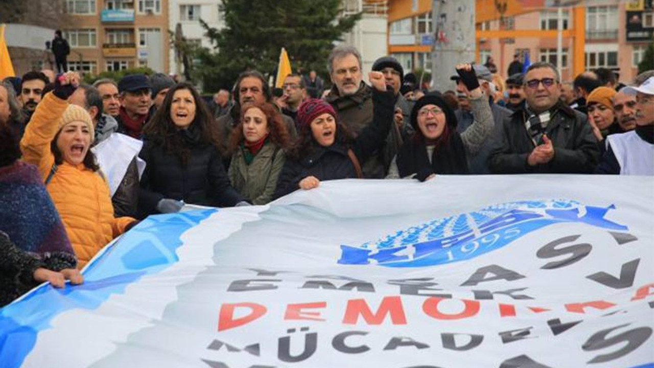 Bakırköy'de 'OHAL değil demokrasi' mitingi