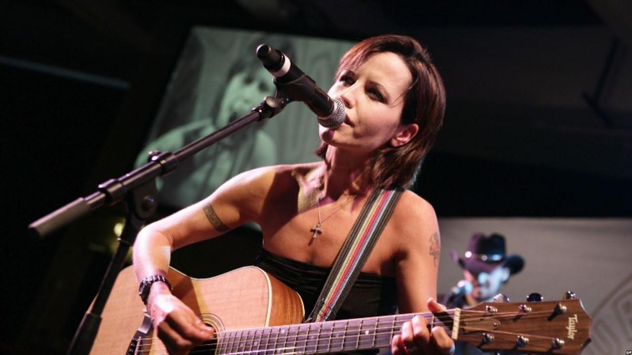 Dolores O’Riordan hayatını kaybetti