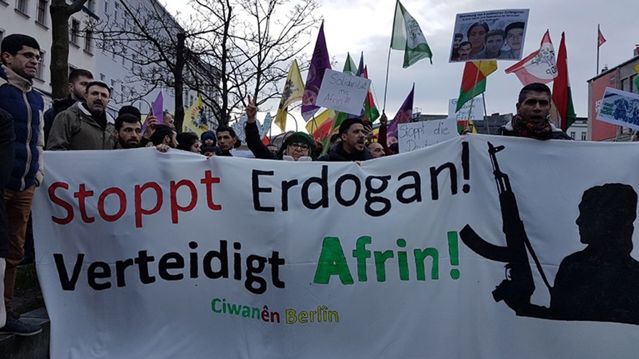 Afrin saldırısı Almanya'da protesto edildi