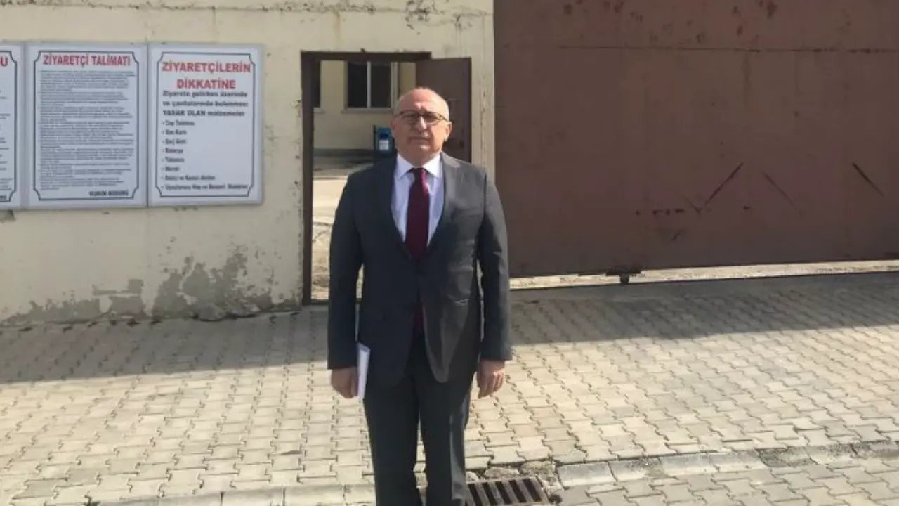 CHP'li Utku Çakırözer'den Kavala, Atalay ve Kahraman'a bayram ziyareti: AYM'ye çağrı