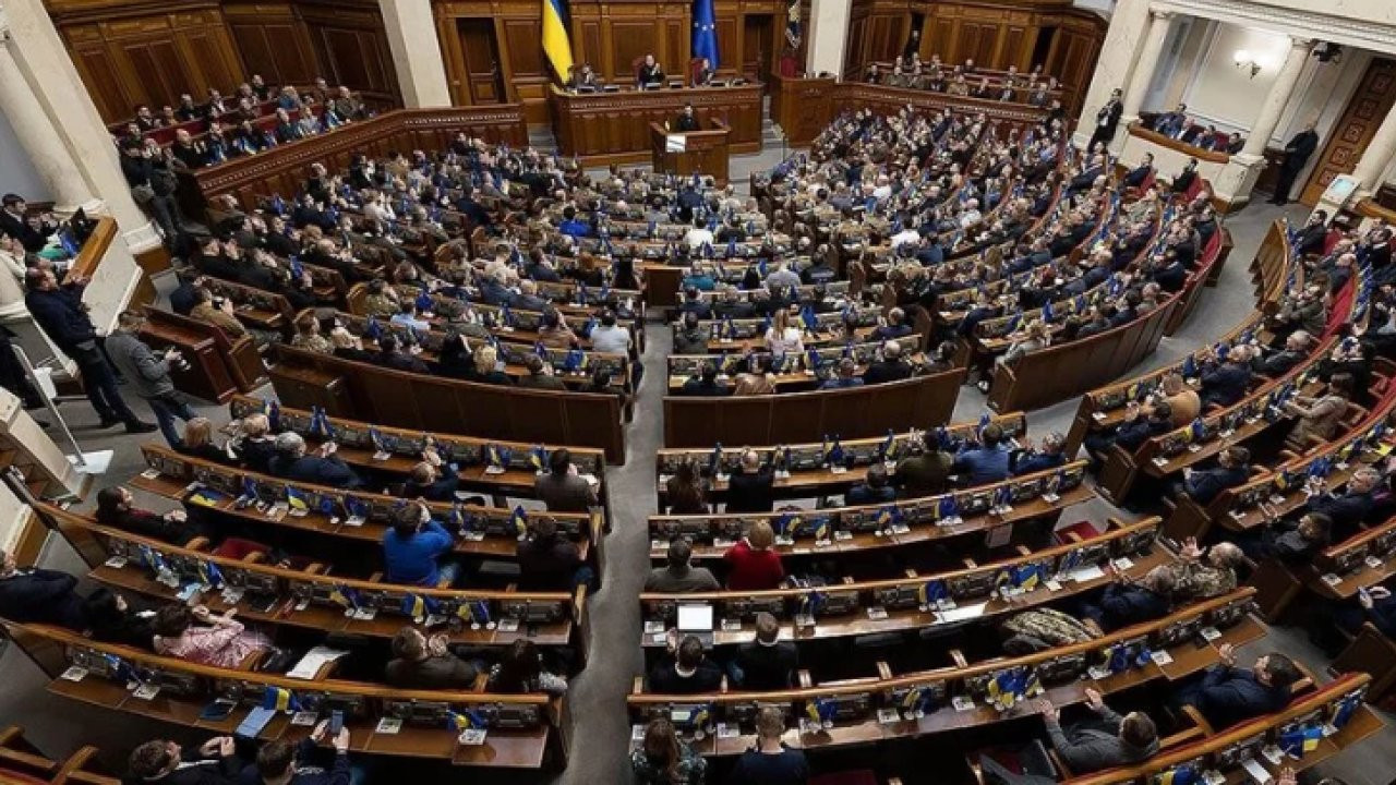 Ukrayna’da sıkılaştırılmış seferberlik yasası kabul edildi