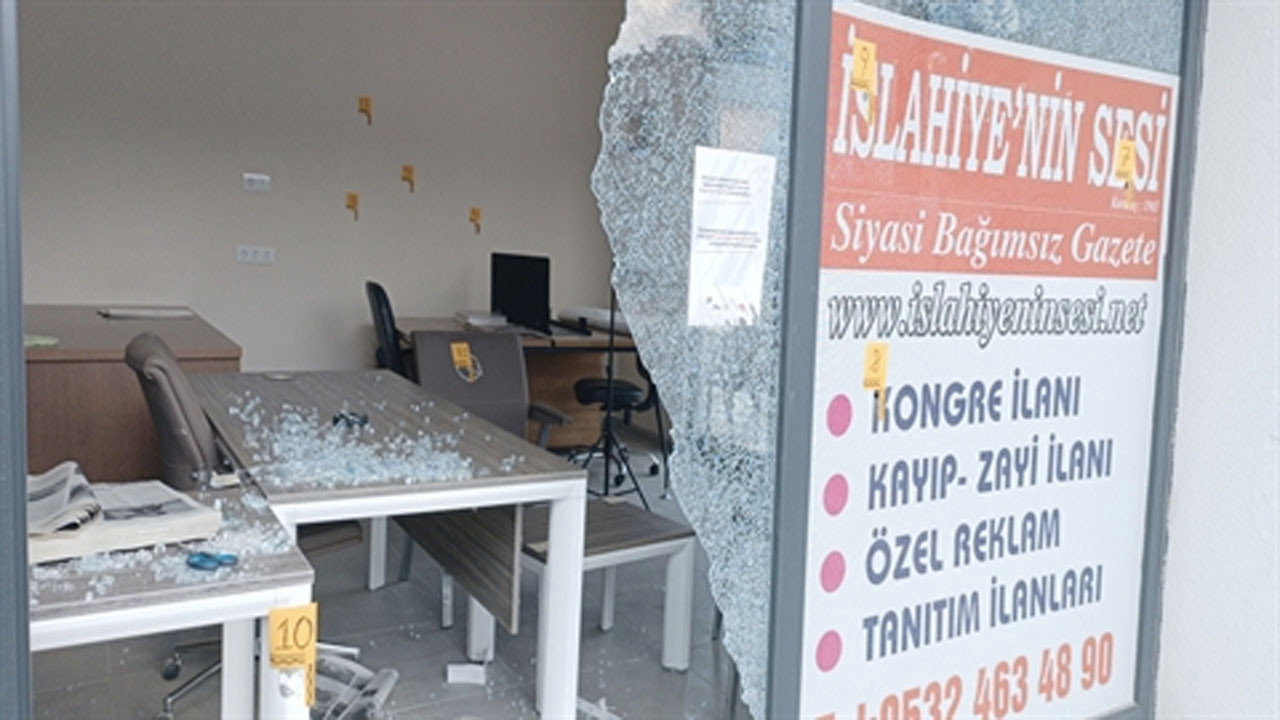 Antep'te yerel gazetenin ofisi kurşunlandı