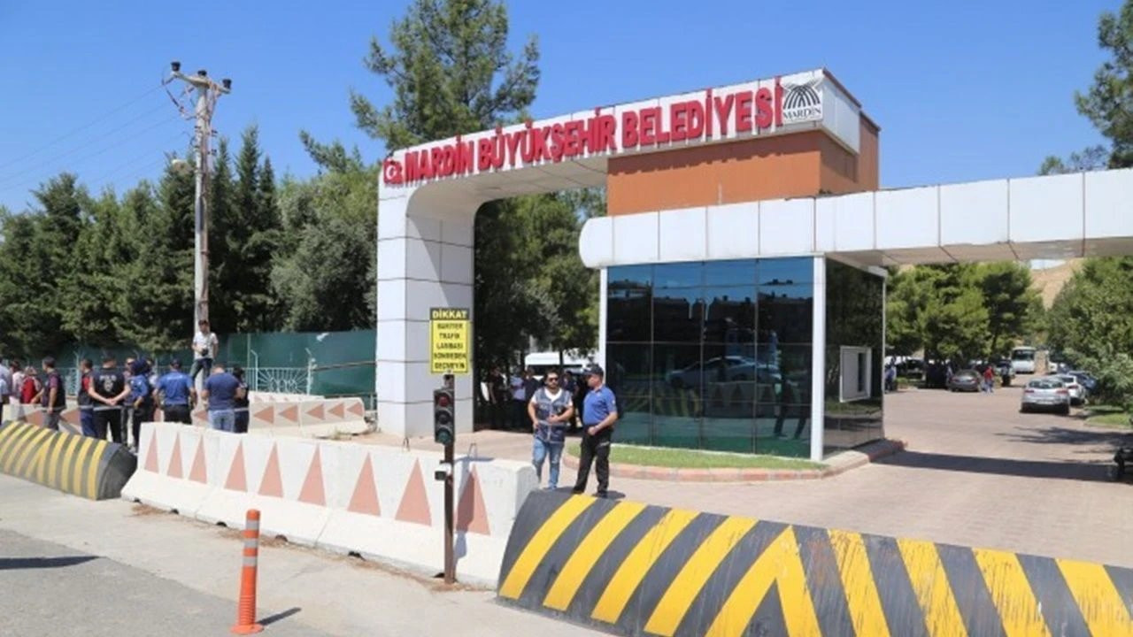 Kayyımın 'özel' harcamaları: Devlet büyüklerini 'ağırlama', AKP'li vekillerin uçak biletleri, hediyeler...