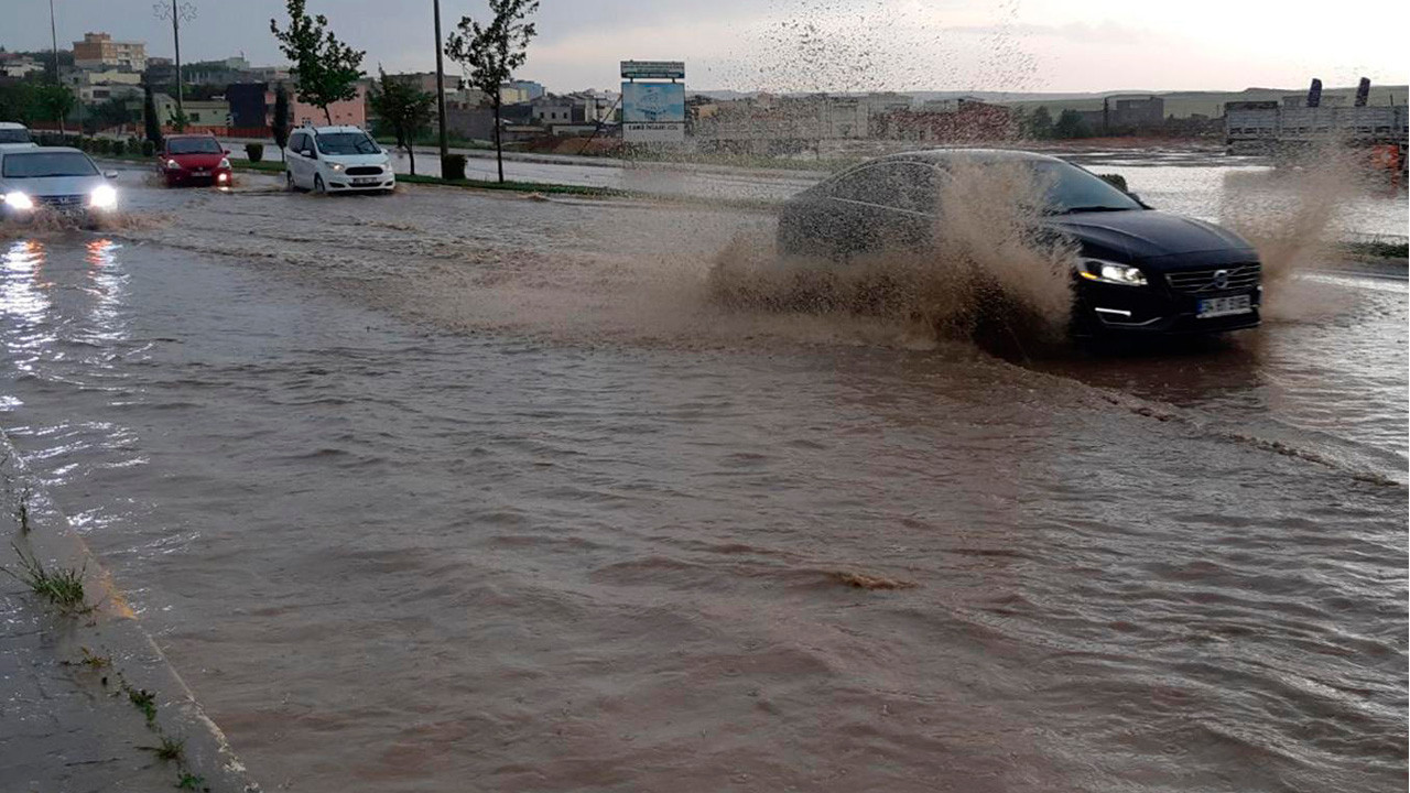 Hatay için kuvvetli yağış ve sel uyarısı