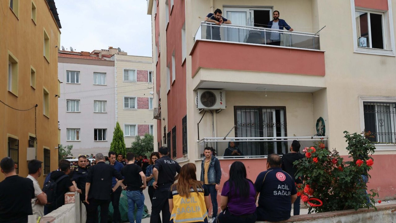 Manisa'da evli olduğu kadını bıçakla katleden kişi tutuklandı