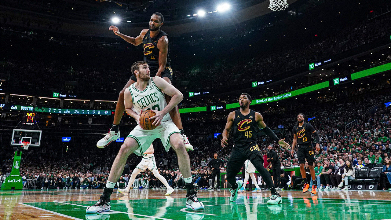 NBA'de Boston Celtics, Cavaliers'ı Jayson Tatum ile devirdi: 106-93