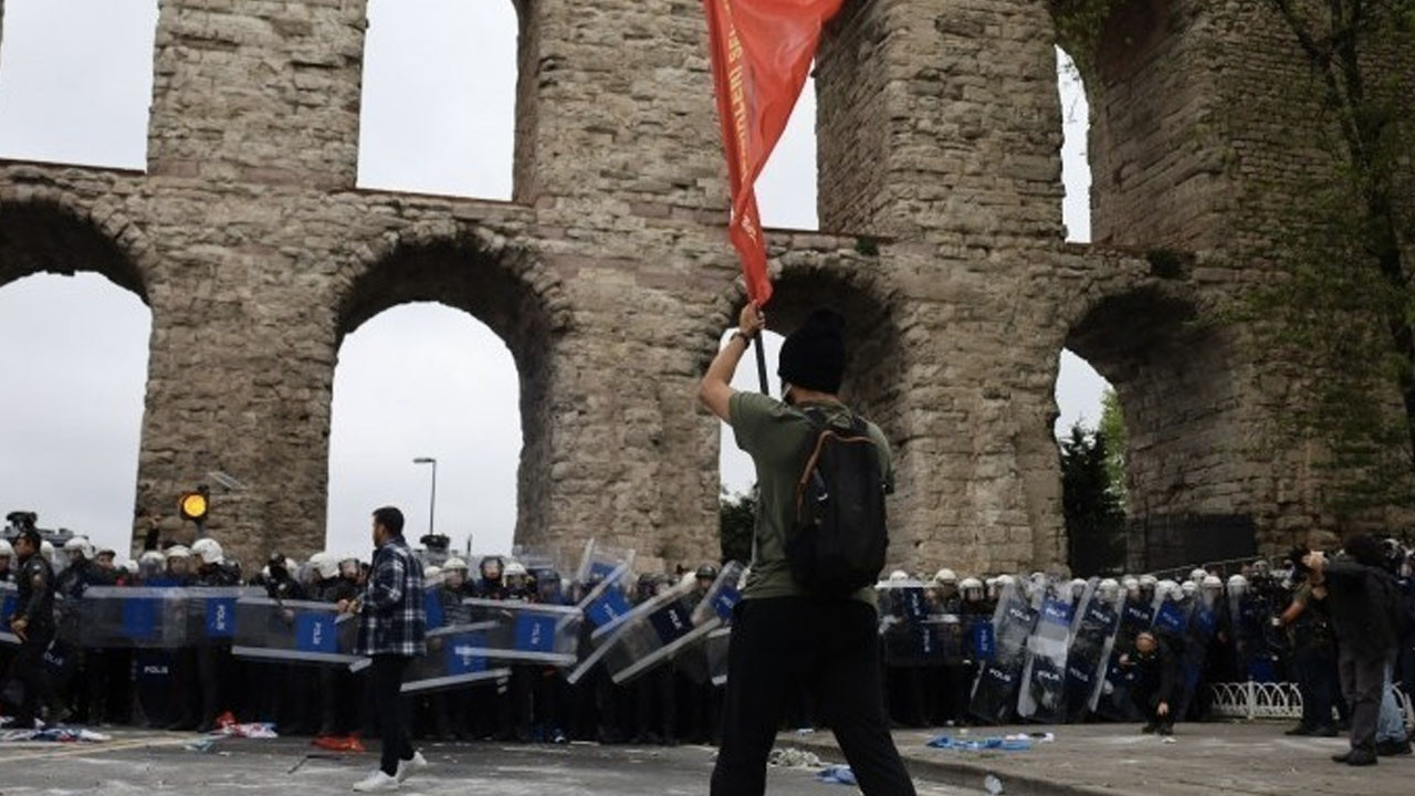 Siyasetçi ve aydınlardan 1 Mayıs tutukluları için bildiri: Anayasal hakları ihlal edildi